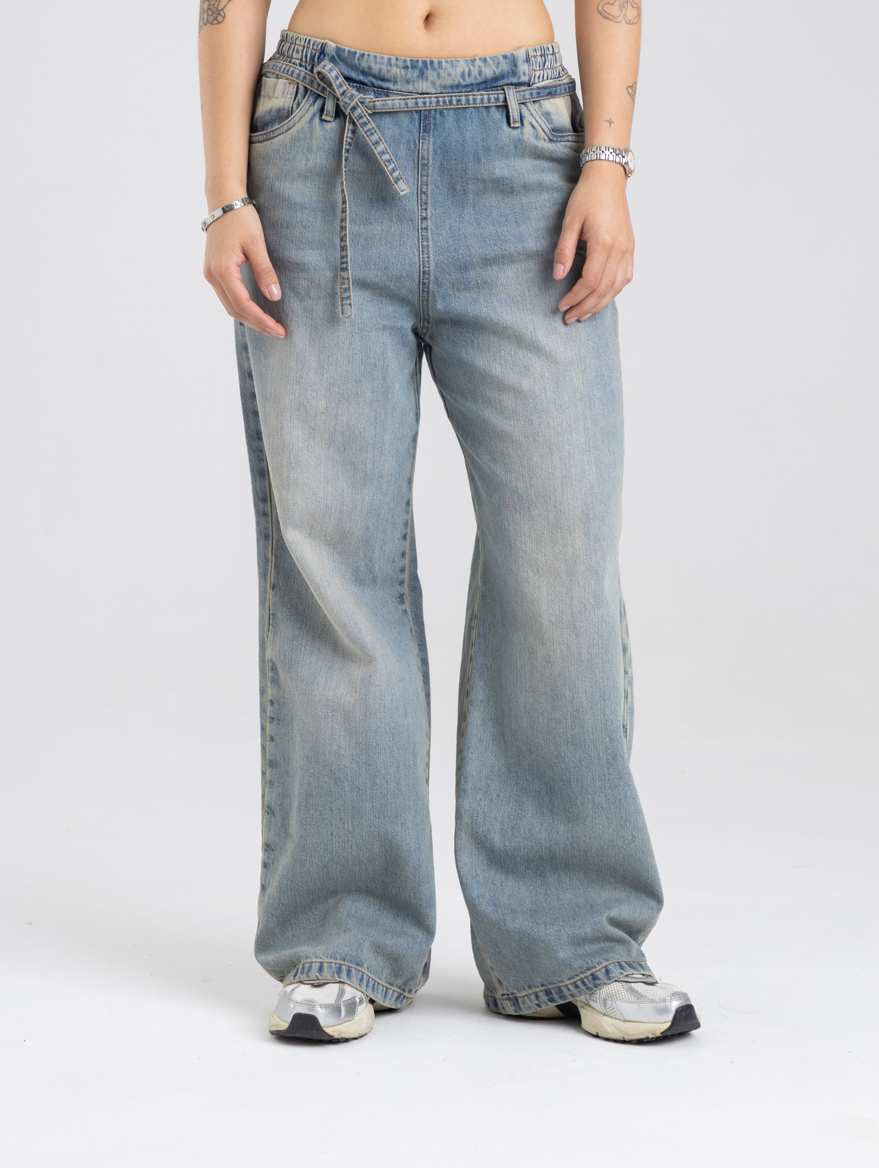 RE DESIGN JEAN HILO ROJO