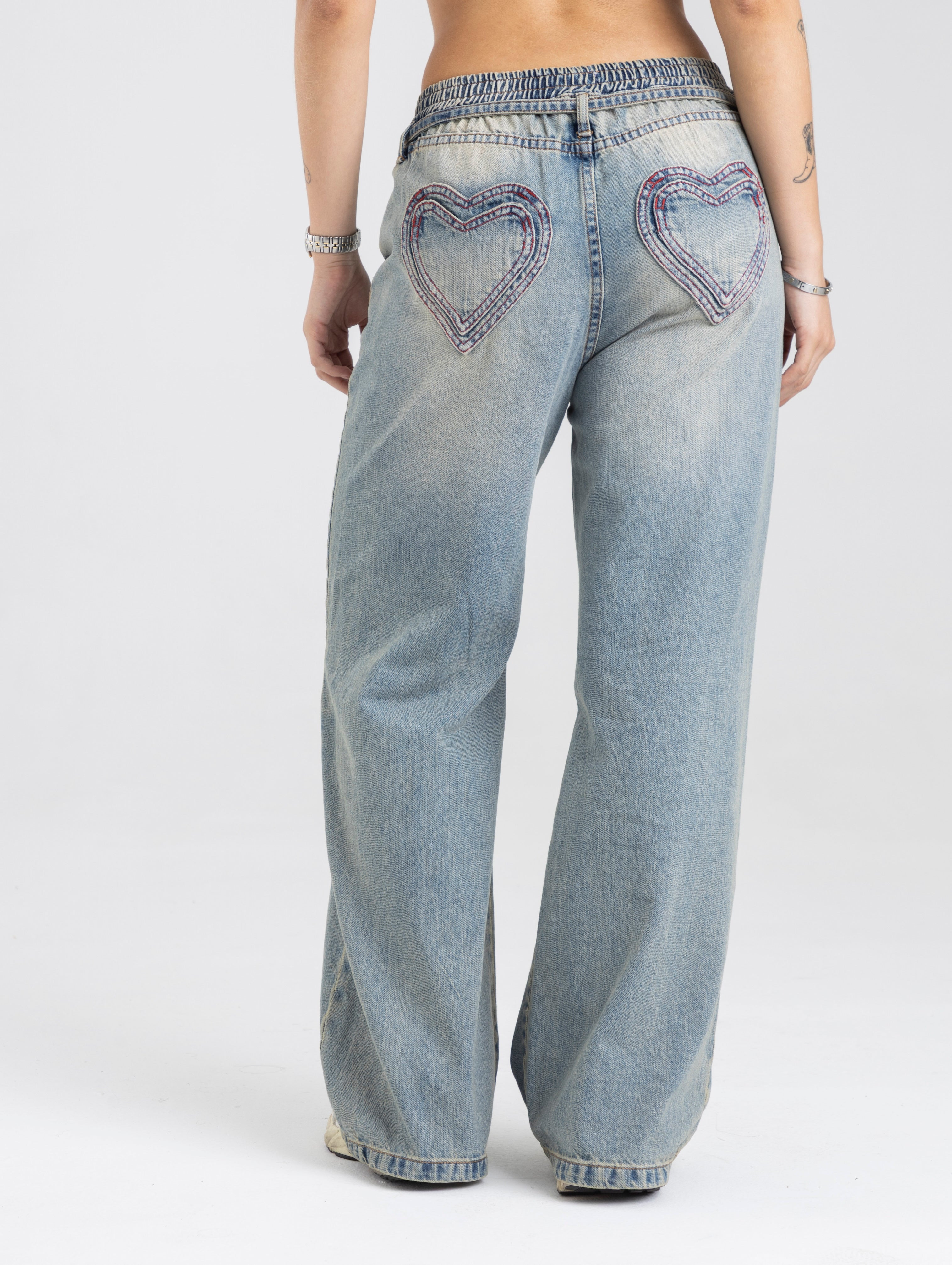 RE DESIGN JEAN HILO ROJO