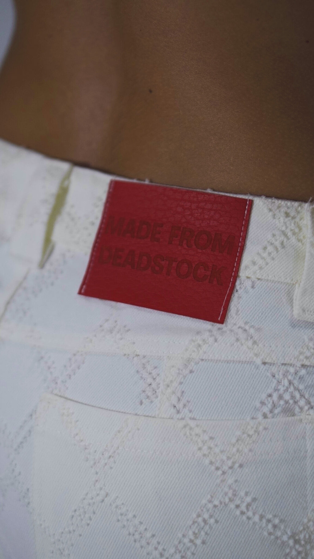 002 STRAIGHT JEAN CRUDO