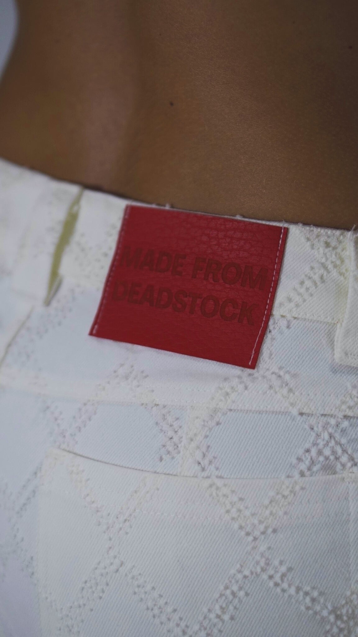 002 STRAIGHT JEAN CRUDO