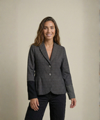 10. Statement Blazer Gris