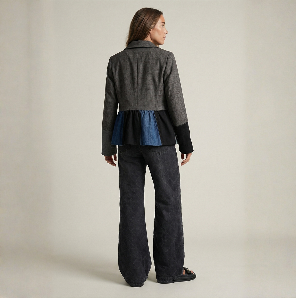 10. Statement Blazer Gris