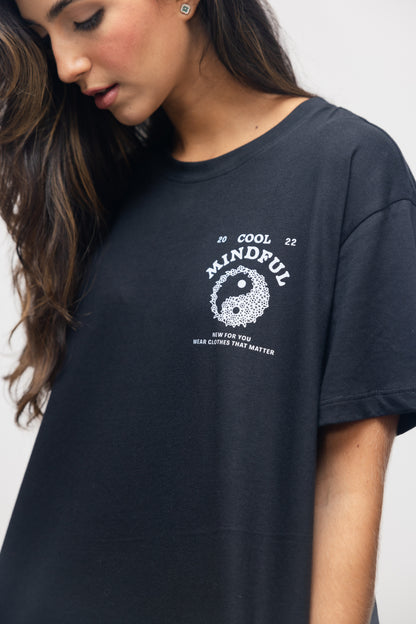 Camiseta femenina estampada "Cool Mindful Kid"