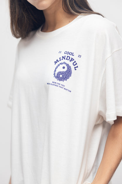 Camiseta femenina estampada "Cool Mindful Kid"