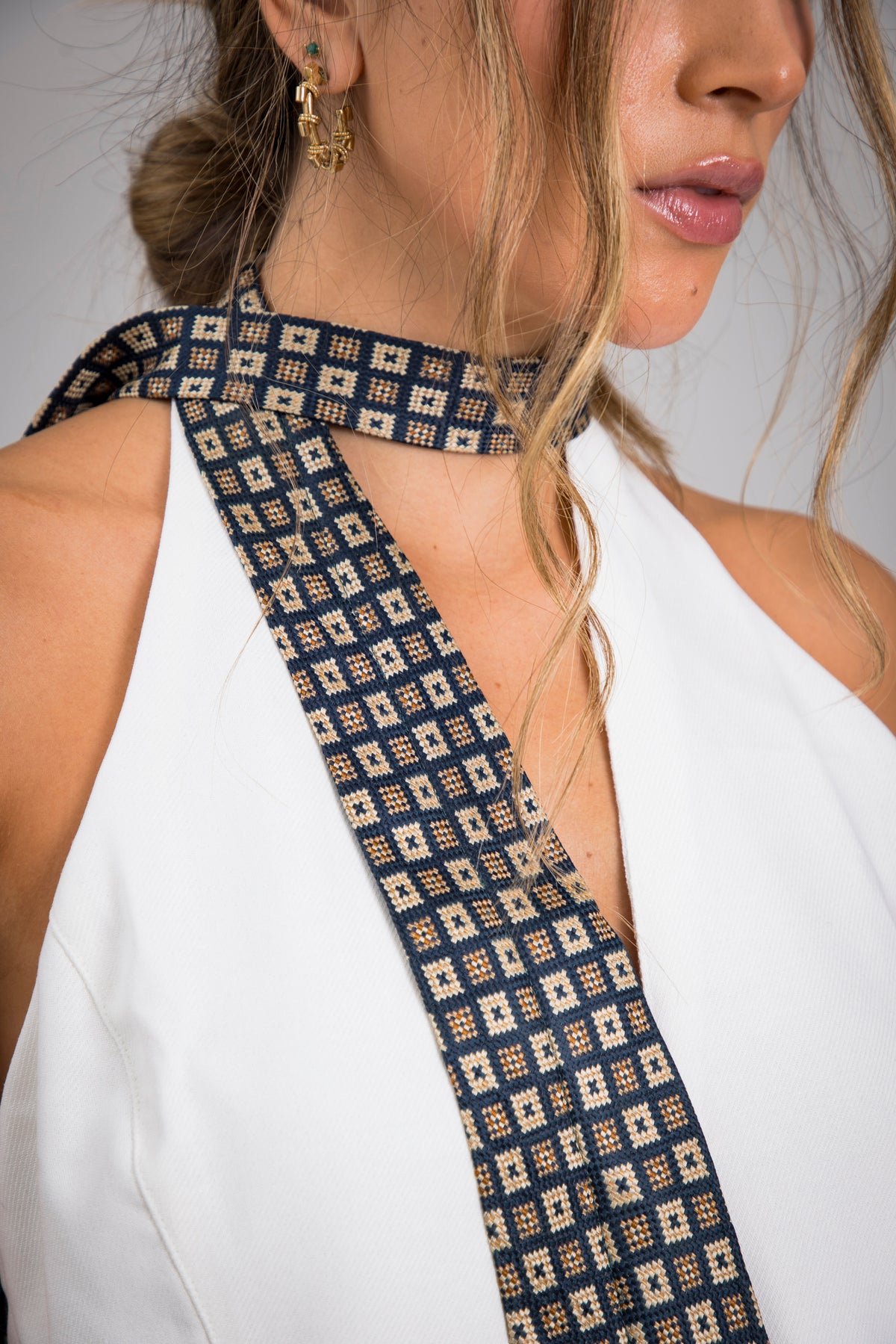 COLLECTIBLE TIE TOP - 02