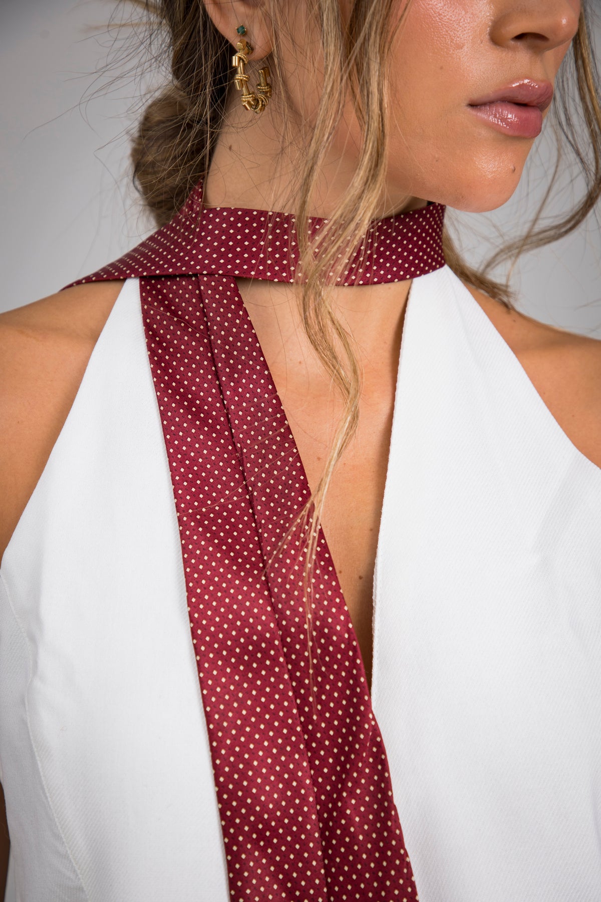 COLLECTIBLE TIE TOP - 01