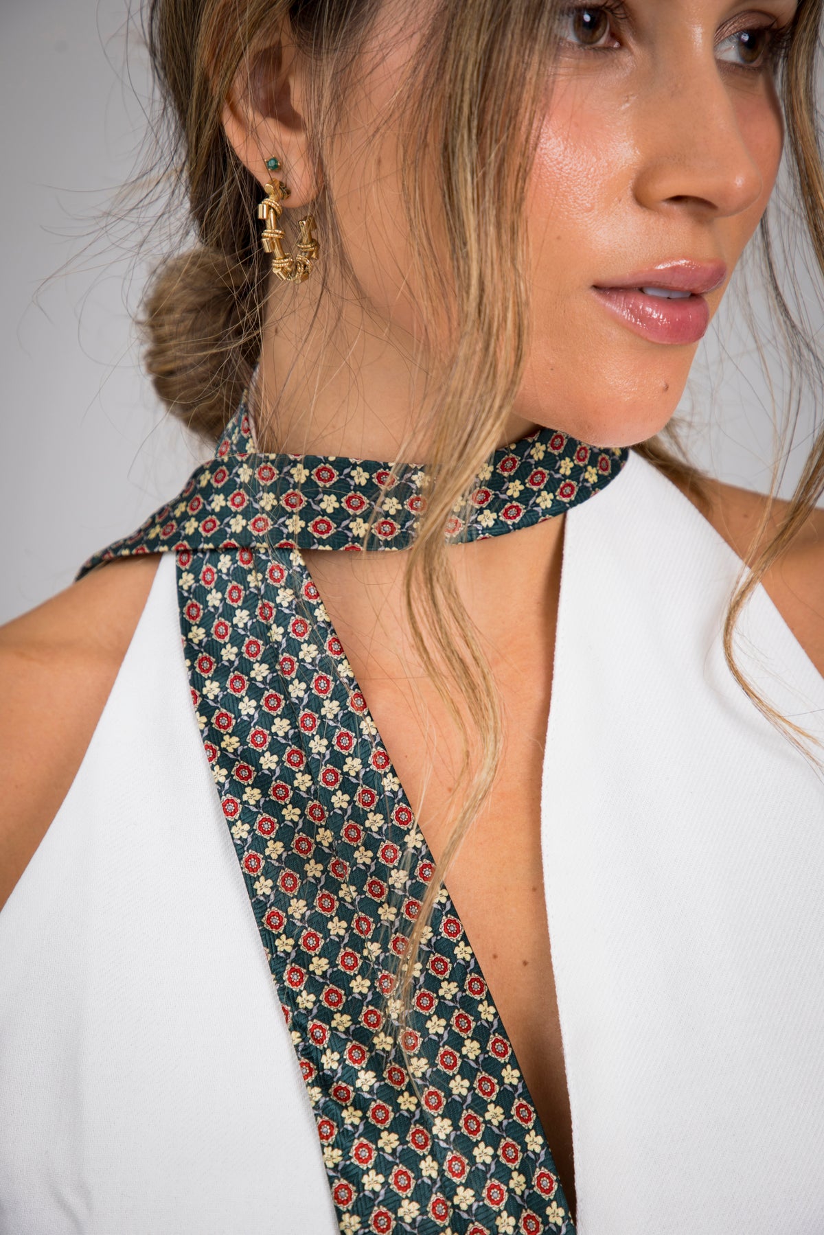 COLLECTIBLE TIE TOP - 15