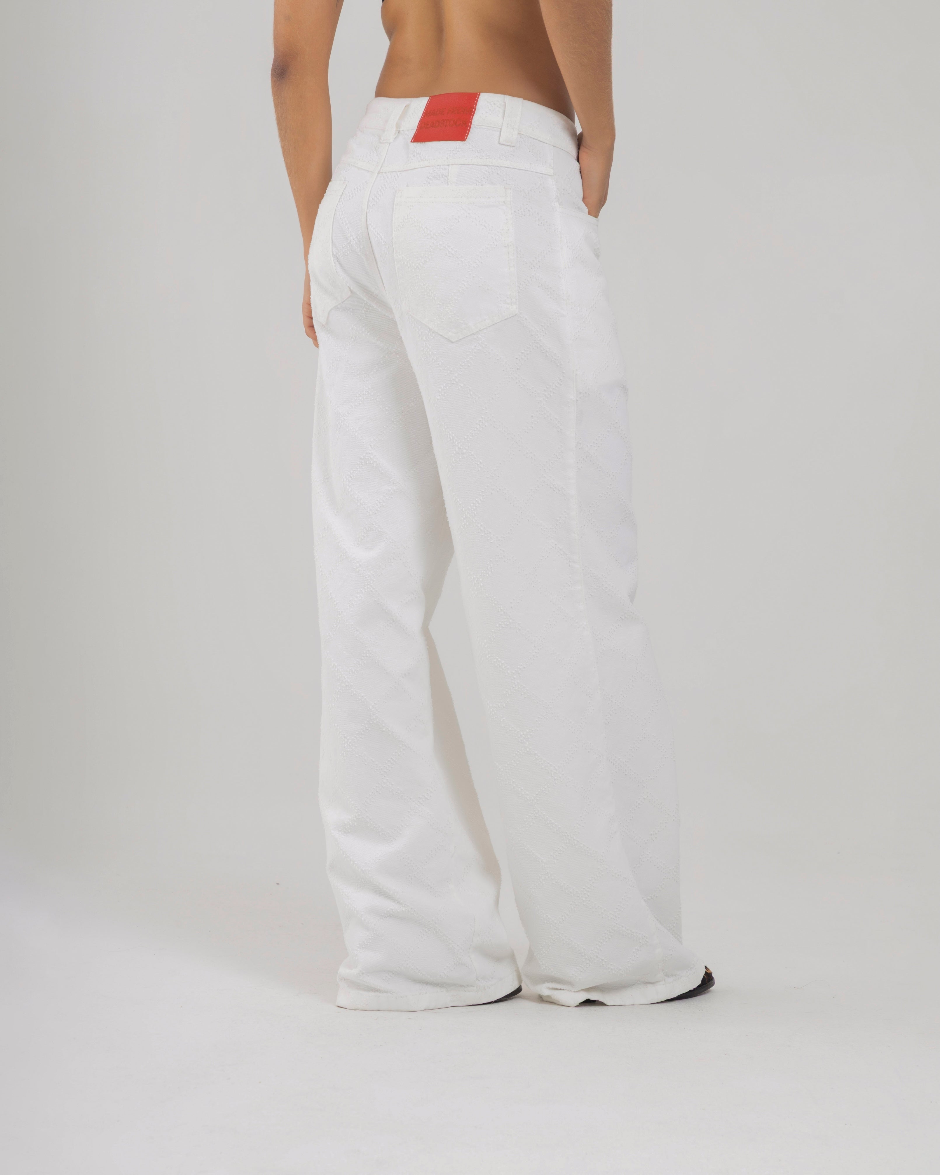 002 STRAIGHT JEAN CRUDO